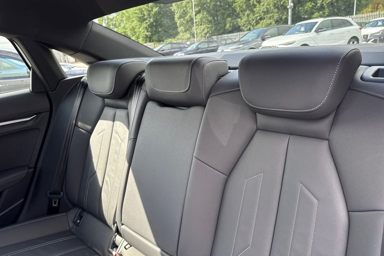 2025 Audi A3 Black Edition 35 TFSI  150 PS 6-speed Saloon PETROL Manual