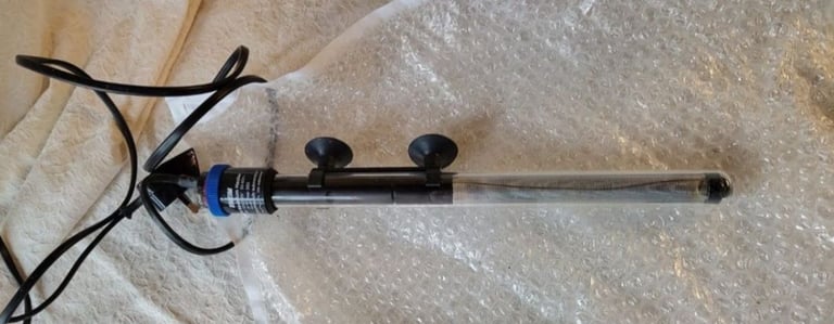 Large fish tank, with external filter, light and heater and 2 acylic sheet covers 200l.
