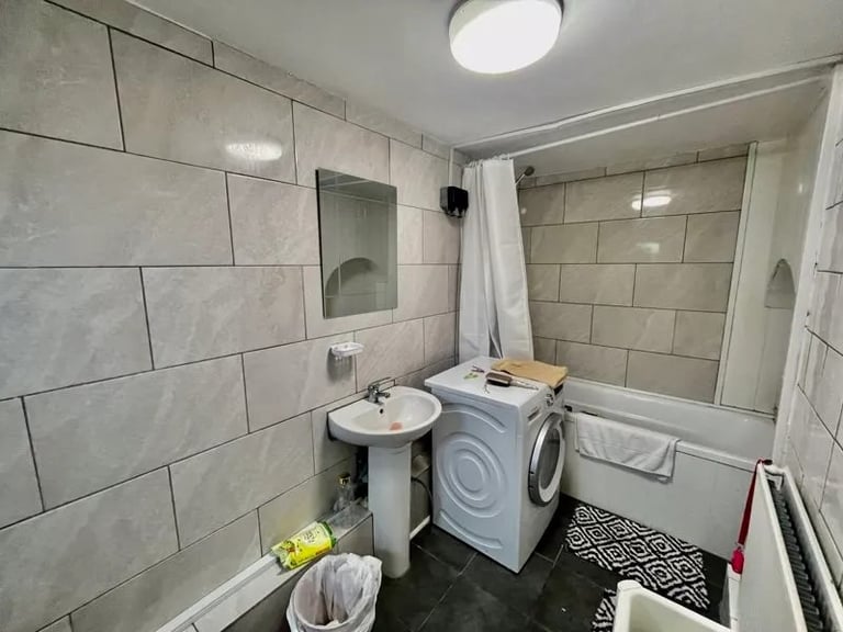 Double rooms, all bills inclusive in Eldon Lane, Bishop Auckland DL14 8TD