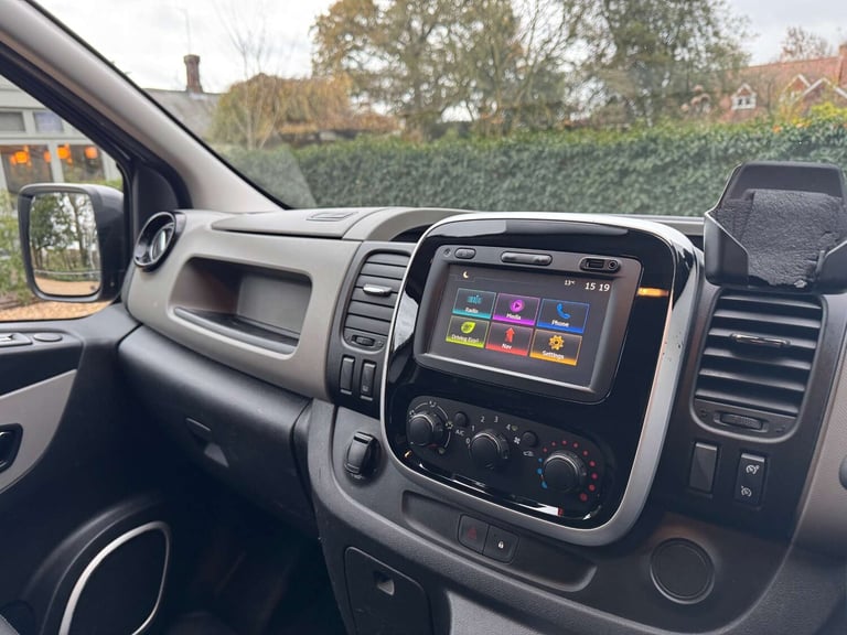 2019 Renault Trafic 1.6 Trafic SL27 Sport Nav dCi Panel Van Diesel Manual