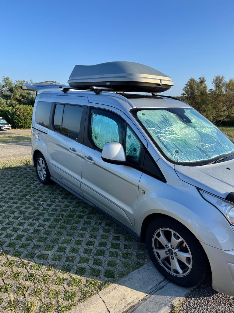 Ford, GRAND TOURNEO CONNECT, MPV, 2015, Manual, 1560 (cc), 5 doors