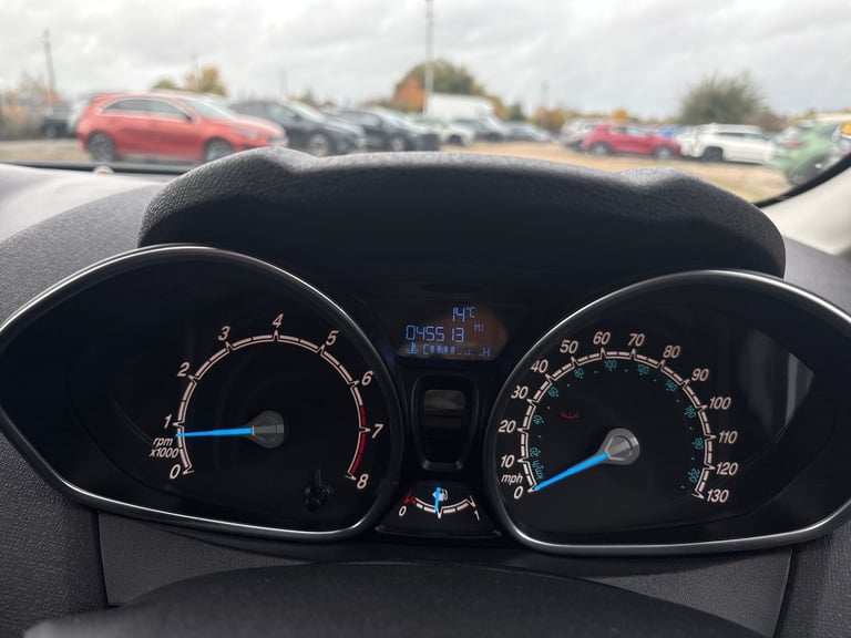 2013 Ford Fiesta 1.25 82 Zetec 5dr Hatchback PETROL Manual