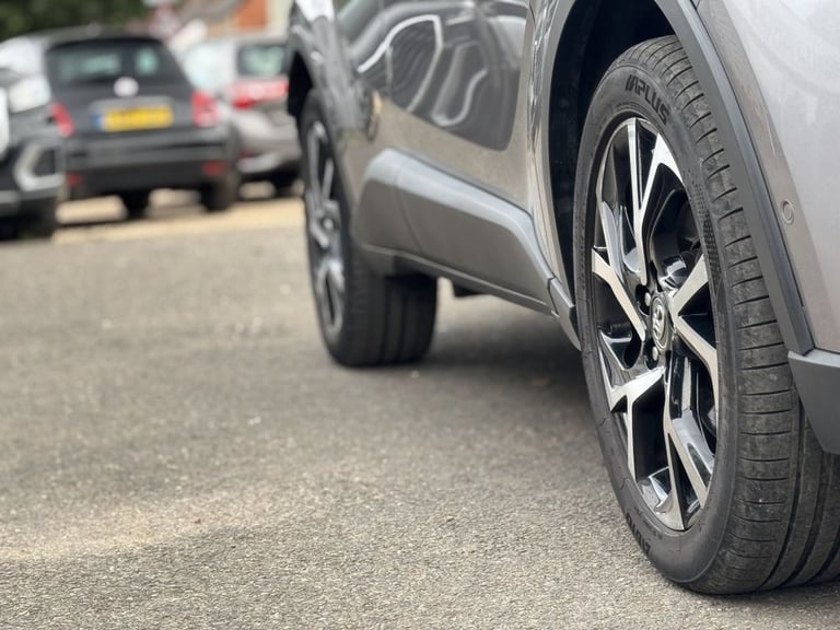 2018 Toyota C-HR 1.2T Dynamic 5dr HATCHBACK PETROL Manual