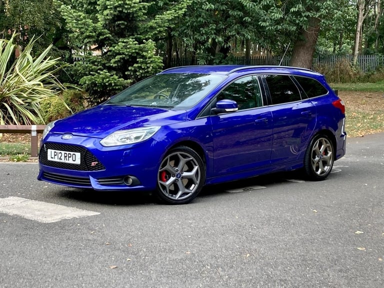 Ford Focus ST-3 Estate 2.0T EcoBoost 250 Turbo * *GREAT SPEC * *FULL HISTORY * *