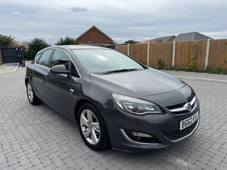 2012 Vauxhall Astra 1.6 Grey - BARGAIN