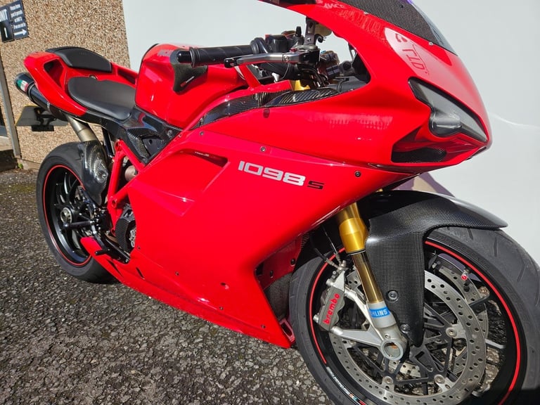Ducati 1098s in outstanding condition 