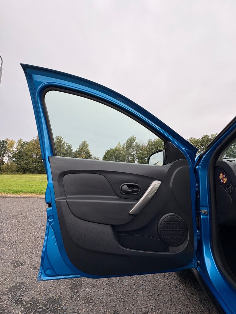 2014 Dacia Sandero Stepway 0.9 TCe Laureate 5dr HATCHBACK Petrol Manual