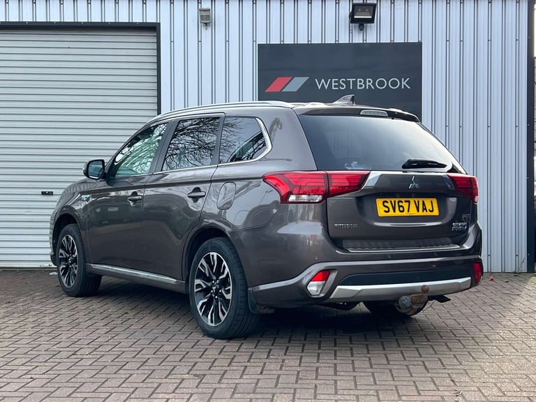 2017 Mitsubishi Outlander 2.0h 12kWh Juro CVT 4WD Euro 6 (s/s) 5dr SUV Hybrid Automatic
