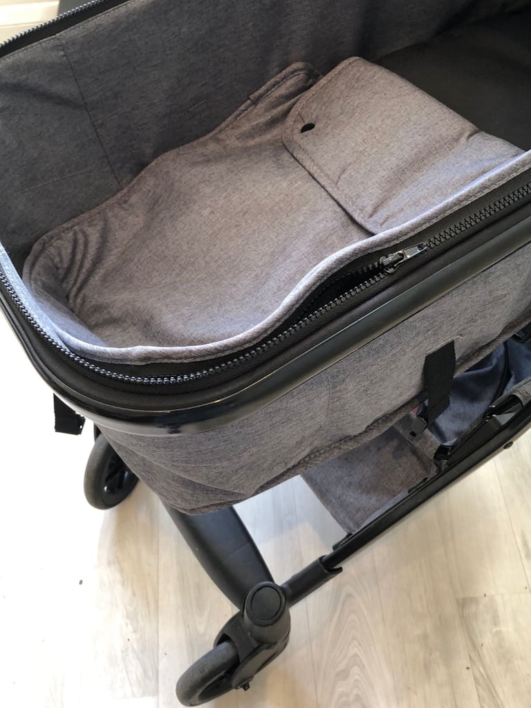 Ickle Bubba pram and car seat 