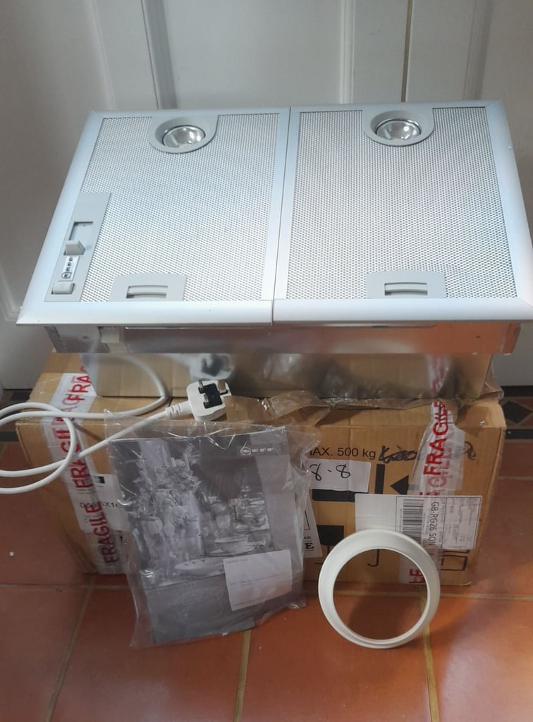NEFF N30 53cm Silver Canopy Kitchen Extractor -  Brand New
