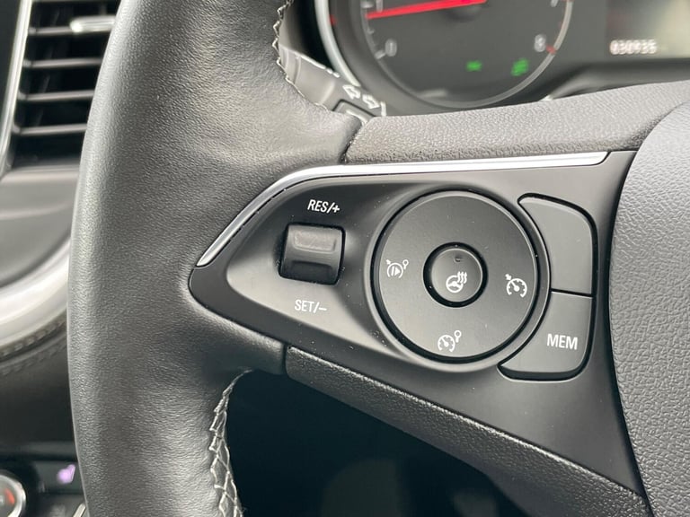 2020 Vauxhall Grandland X 1.5 Turbo D BlueInjection Elite Nav Euro 6 (s/s) 5dr HATCHBACK Diesel M...