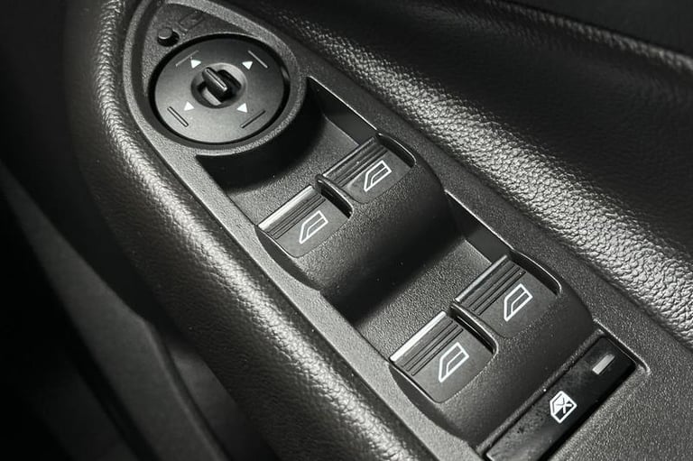2018 Ford Kuga 2.0 TDCi 180 ST-Line X 5dr Auto SYNC3 NAVIGATION, FRONT &amp; REAR PARKING SENS Es...