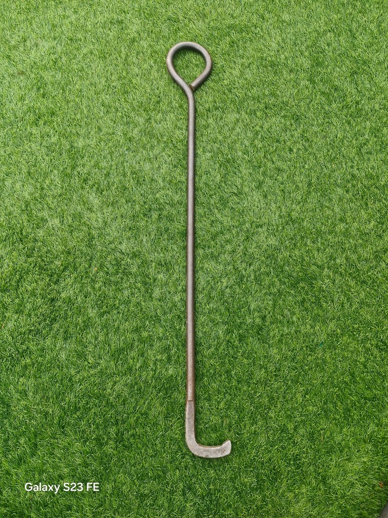 Drain cover key 3ft in length