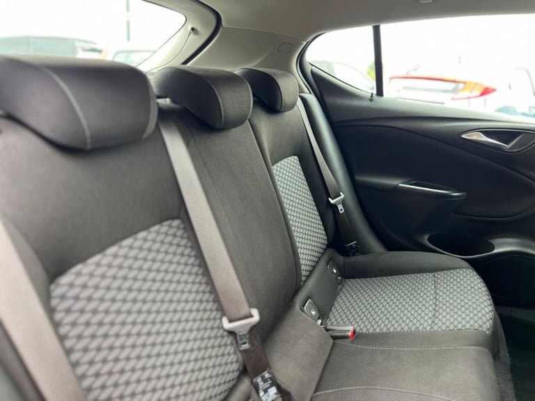 Vauxhall Astra 1.6 CDTi 16V Tech Line 5dr Diesel