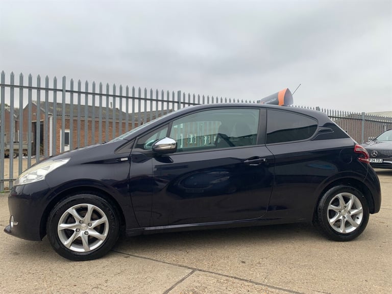 2014 Peugeot 208 STYLE *** RAC APPROVED *** RAC WARRANTY *** Hatchback Petrol Manual