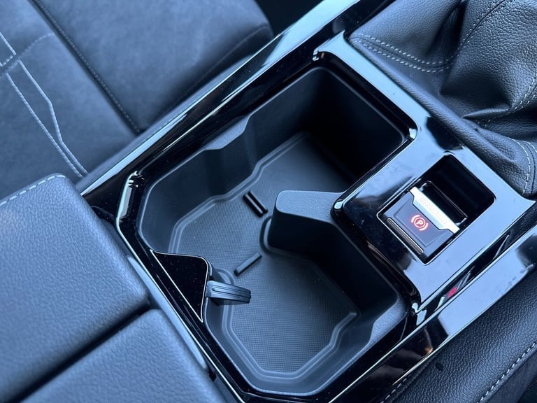 2025 Vauxhall Astra Astra 1.2 Turbo 130 Ultimate 5Dr Estate Estate Petrol Manual