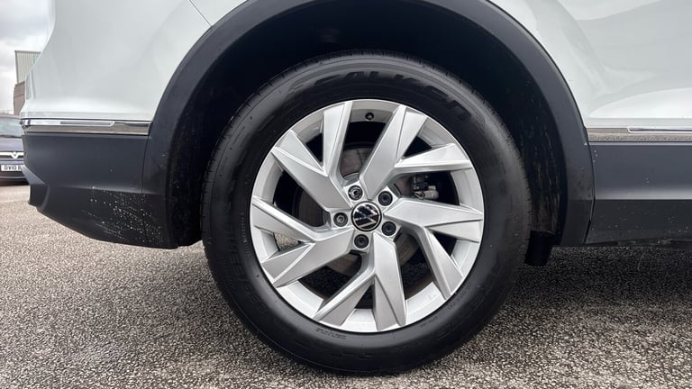 2021 Volkswagen Tiguan 1.5 TSI 150 Life 5dr Petrol Estate Estate Petrol Manual