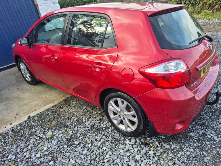 Toyota, AURIS, Hatchback, 2012, Manual, 1364 (cc), 5 doors