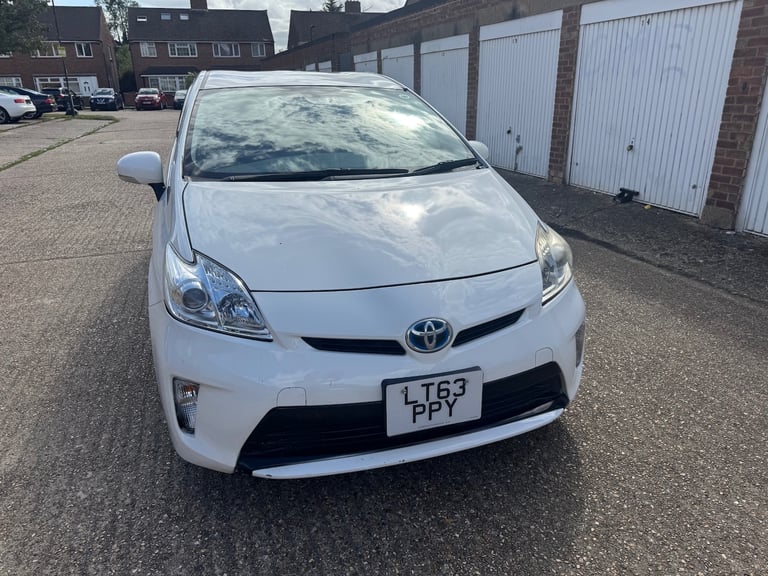 2024 Toyota Prius  Hybrid Electric Manual