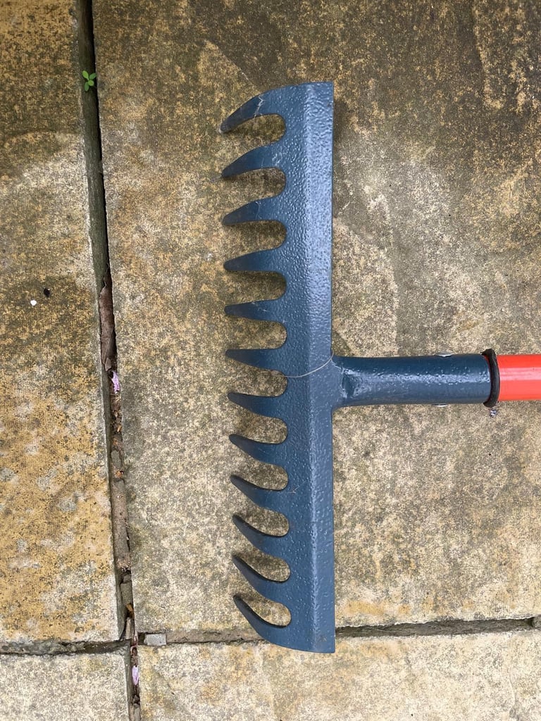 Shovel, rake, border fork 