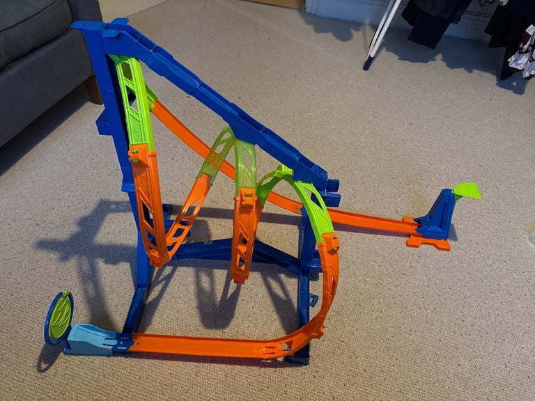 image for Hotwheels Corkscrew Track Set
