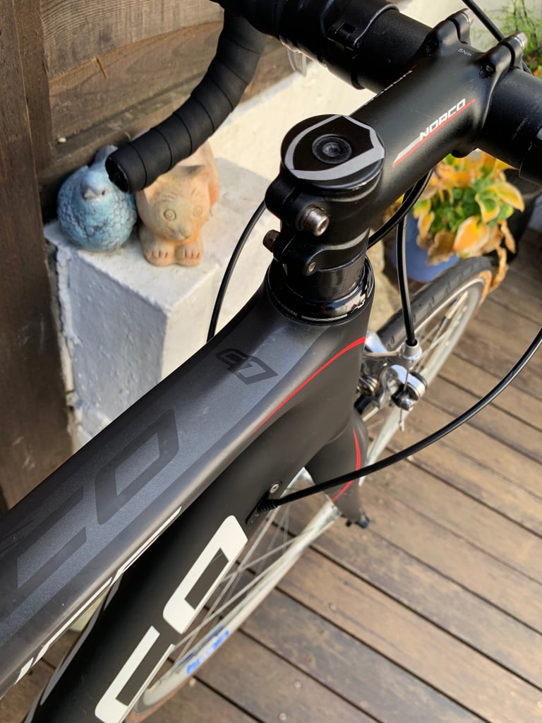 Norco Valence Lightweight Carbon Fibre Road Bike (Fully Serviced) 