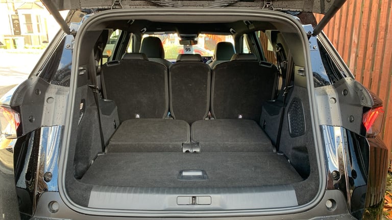 2025 Peugeot 5008 1.2 Hybrid 136 GT 5dr e-DSC6 HATCHBACK PETROL Automatic