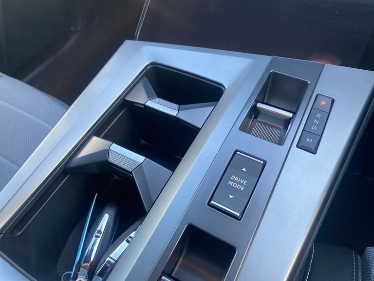 2025 Vauxhall Grandland Grandland 1.2 Hybrid [136] GS 5Dr E-dct6 Hatchback Hatchback Petrol Autom...