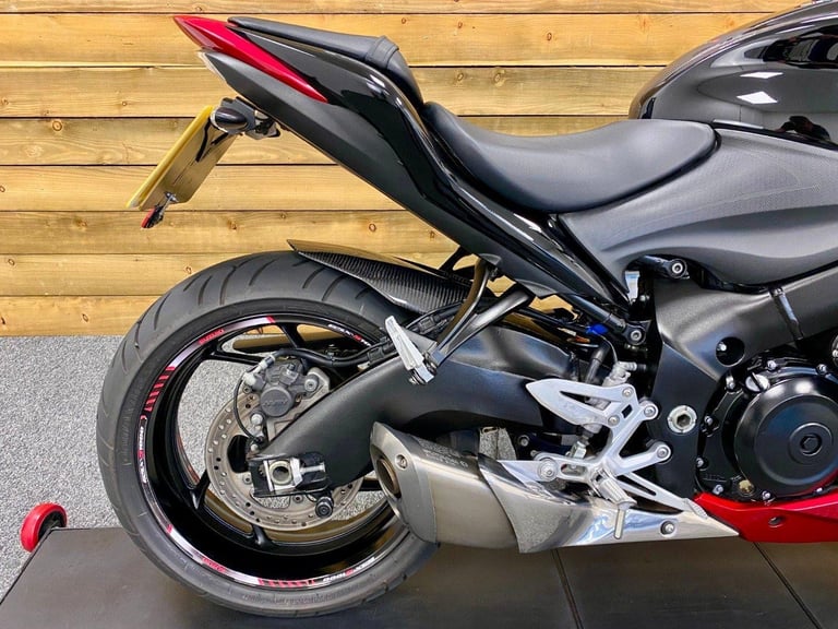 IMMACULATE 2015 SUZUKI GSX-S1000F, ONLY 15639, GREAT SPEC, FSH