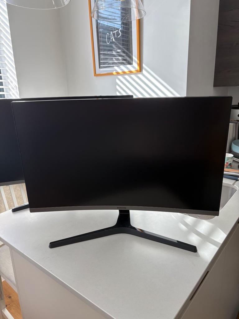 Two Samsung Curved Monitors  27”  – £200 for both!