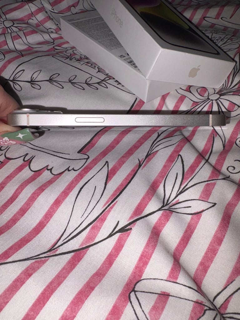 Apple iPhone 14 white 