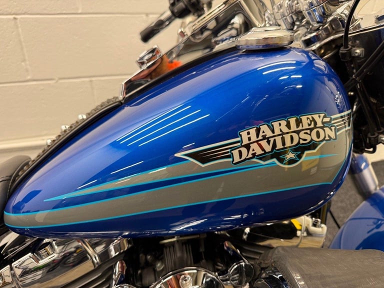 HARLEY-DAVIDSON FLSTF FAT BOY 1584 ** Vance and Hines - Keyless Start **