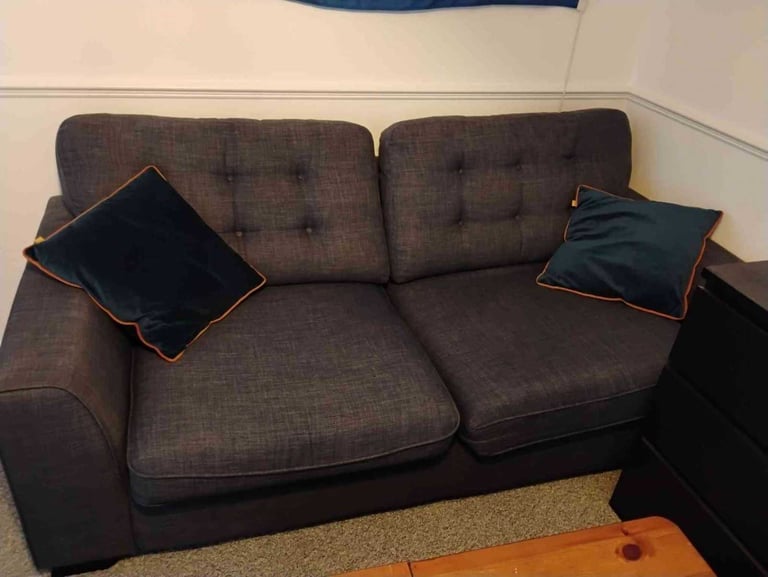 3 seater sofa cushions included