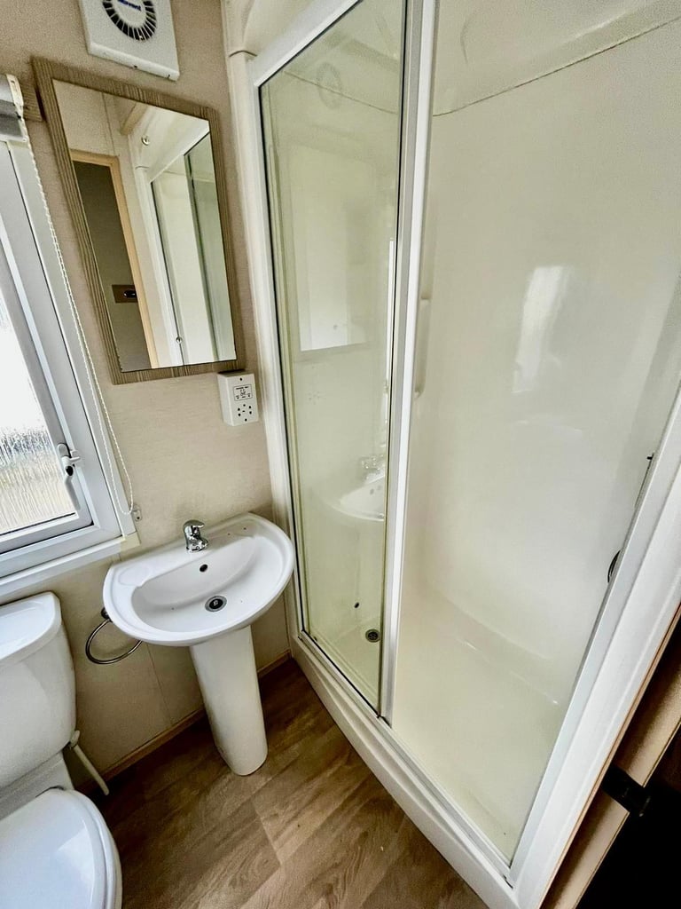 BEAUTIFUL HOLIDAY HOME FOR SALE NORTH WALES COST LINE, FREE 2024 SITE FEES