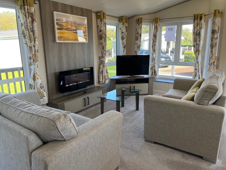 Atlas Lilac Lodge 40x20x2 bedroom