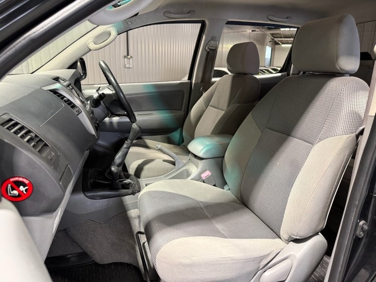 2010 60 TOYOTA HI-LUX 2.5 D-4D HL3 PICKUP 4DR DIESEL MANUAL 4WD (194 G/KM, 144 B