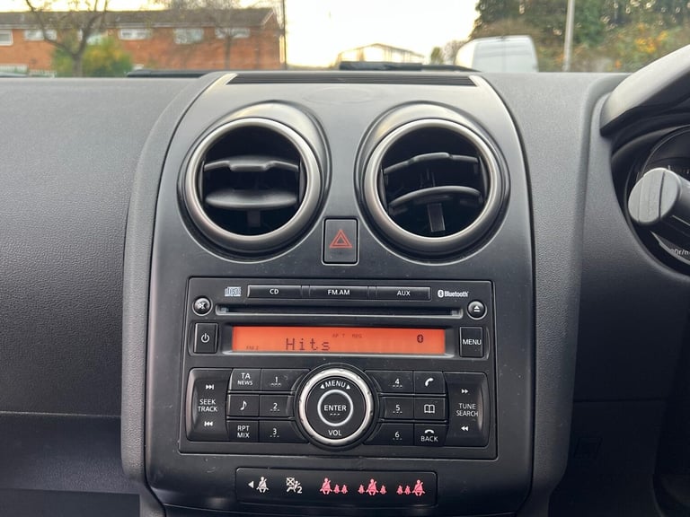 2009 Nissan Qashqai 1.5 dCi Visia 5dr HATCHBACK Diesel Manual
