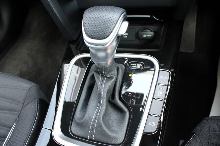 2025 Kia Ceed 1.5 T Gdi Gt Line Hatchback 5dr Petrol Dct Euro 6 (s/s) (138 Bhp) HATCHBACK Petrol ...