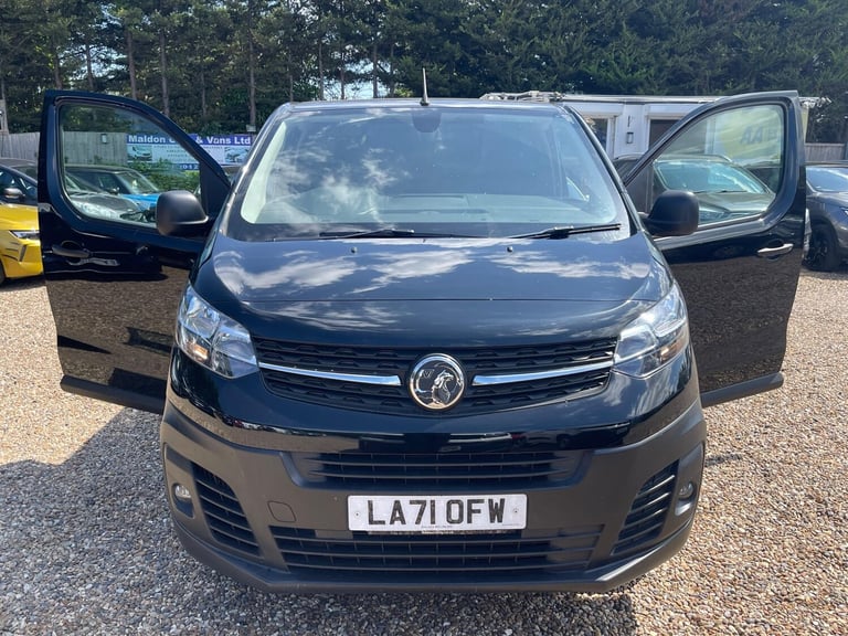 2021 Vauxhall Vivaro 2.0 Turbo D 3100 Dynamic Auto L2 H1 Euro 6 (s/s) 6dr PANEL VAN Diesel Automatic
