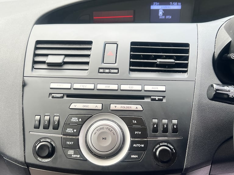 2011 Mazda Mazda3 1.6 S 5dr HATCHBACK Petrol Manual