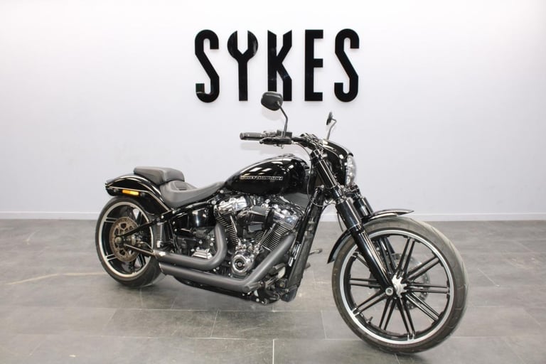 2022 Harley-Davidson FXBRS Softail Breakout 114 in Vivid Black