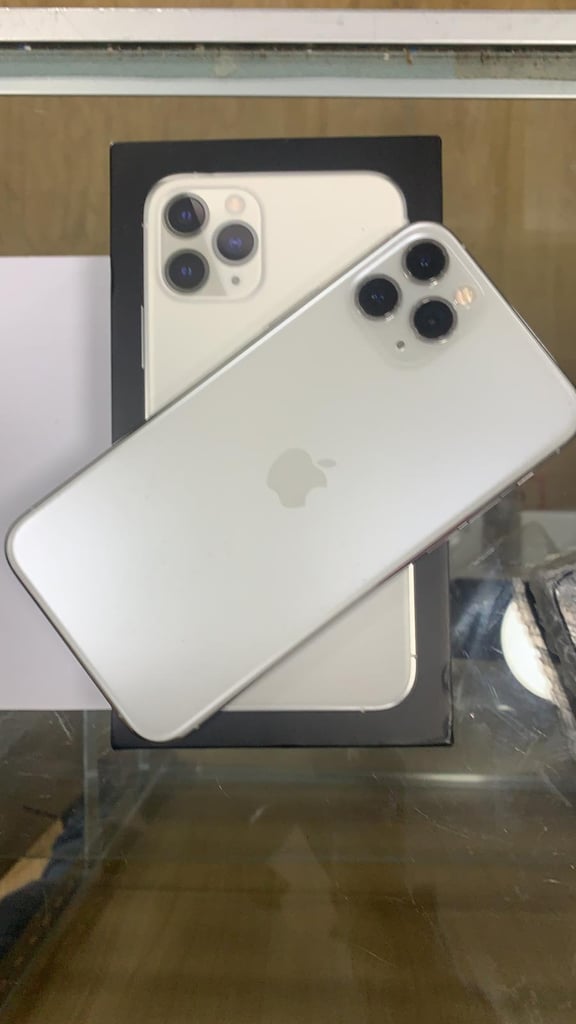 iPhone 13,13 Pro,13 pro Max 128GB Unlocked Immaculate Condition Any Color PICK UP ONLY