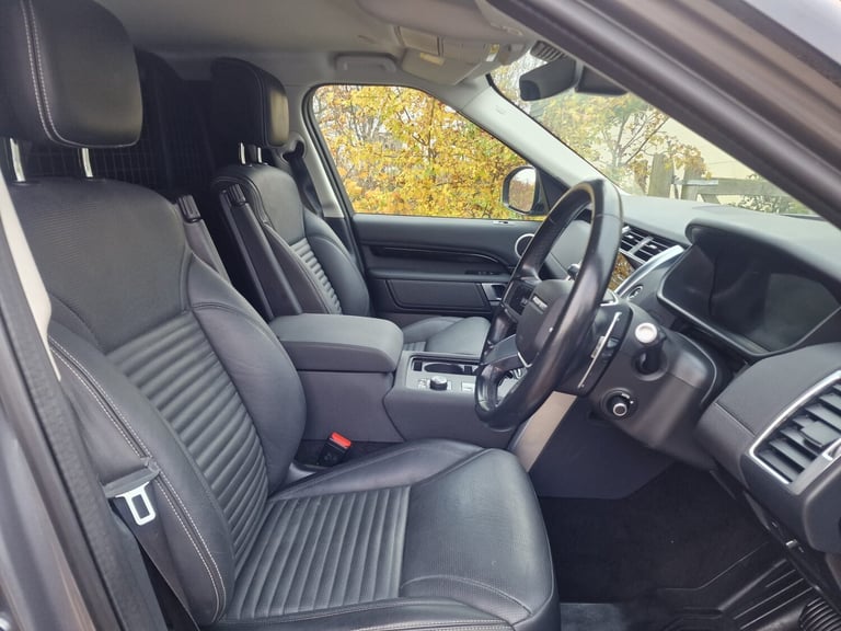 2021 Land Rover Discovery 3.0 D300 SE Commercial Auto PANEL VAN Diesel Automatic