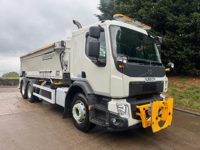 2019 69 Volvo FE 320 E6 6x4Cutbertson walking floor conveyor spreader attachment