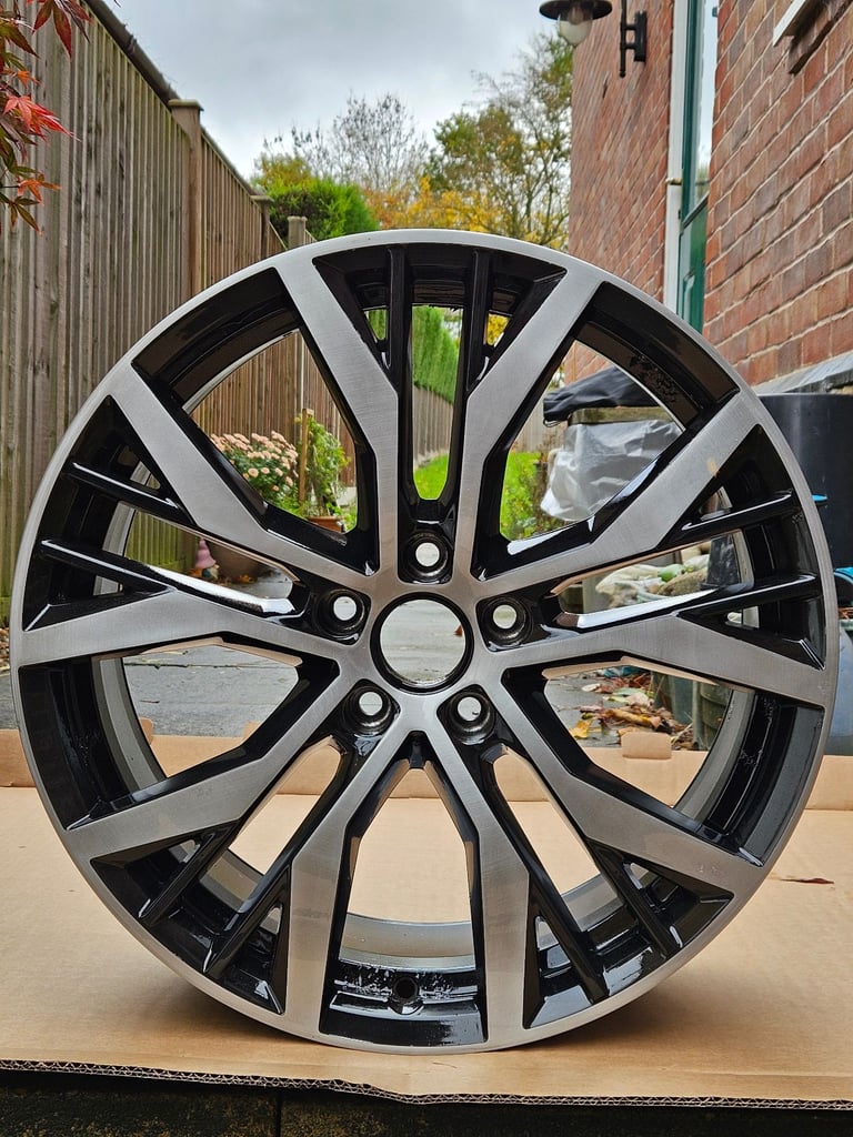 VW 19" Santiago Alloy