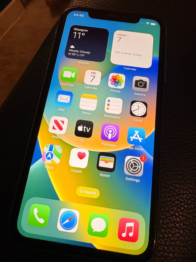 iPhone XR BLUE 64GB EXCELLENT CONDITION 