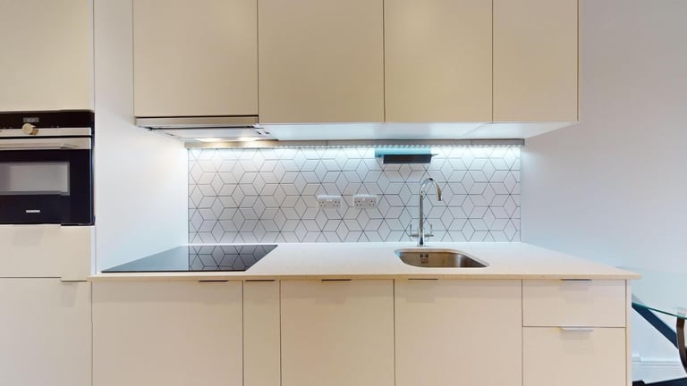 🏡 Modern 1-Bed Flat + Gym & Cinema | Flexible Tenancy | Co Lets & Subletters – Raynes Park SW20