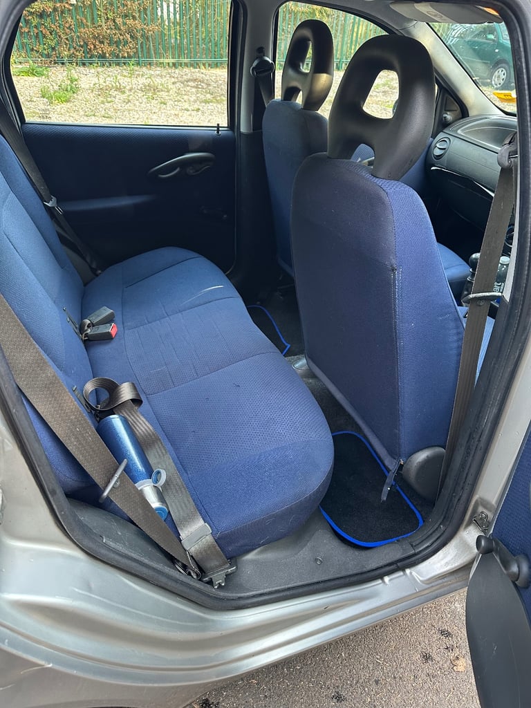 Fiat, PUNTO, Hatchback, 2004, Manual, 1242 (cc), 5 doors