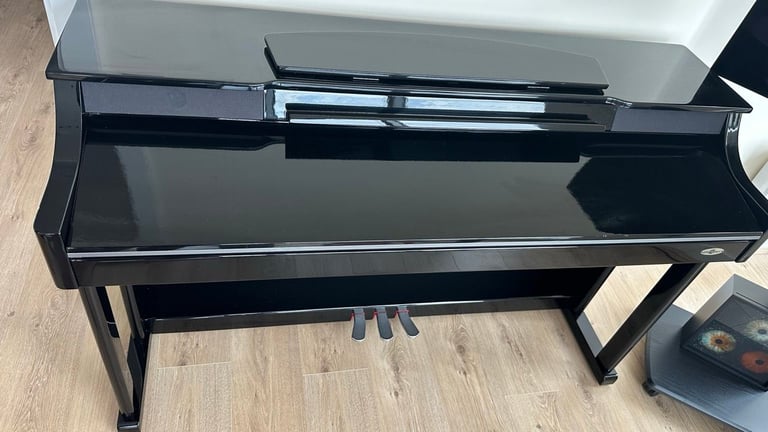 DP-60 Digital Piano by Gear4music, Gloss Black, 88 fully weighted hammer action