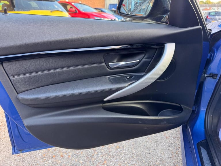 2017 BMW 3 Series Saloon (2015 - 2018) Saloon Hybrid Automatic